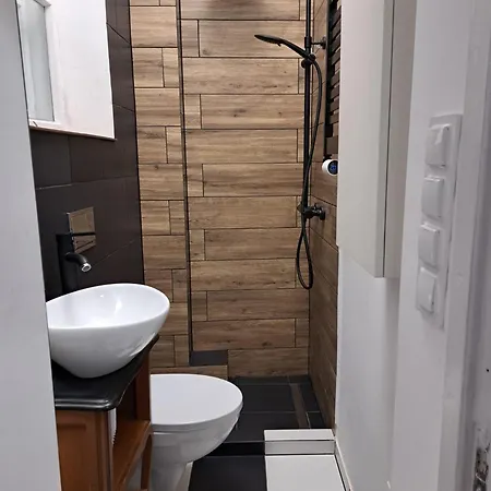 Harmonia Alchemika 2 Lazienki Bus Apartment *